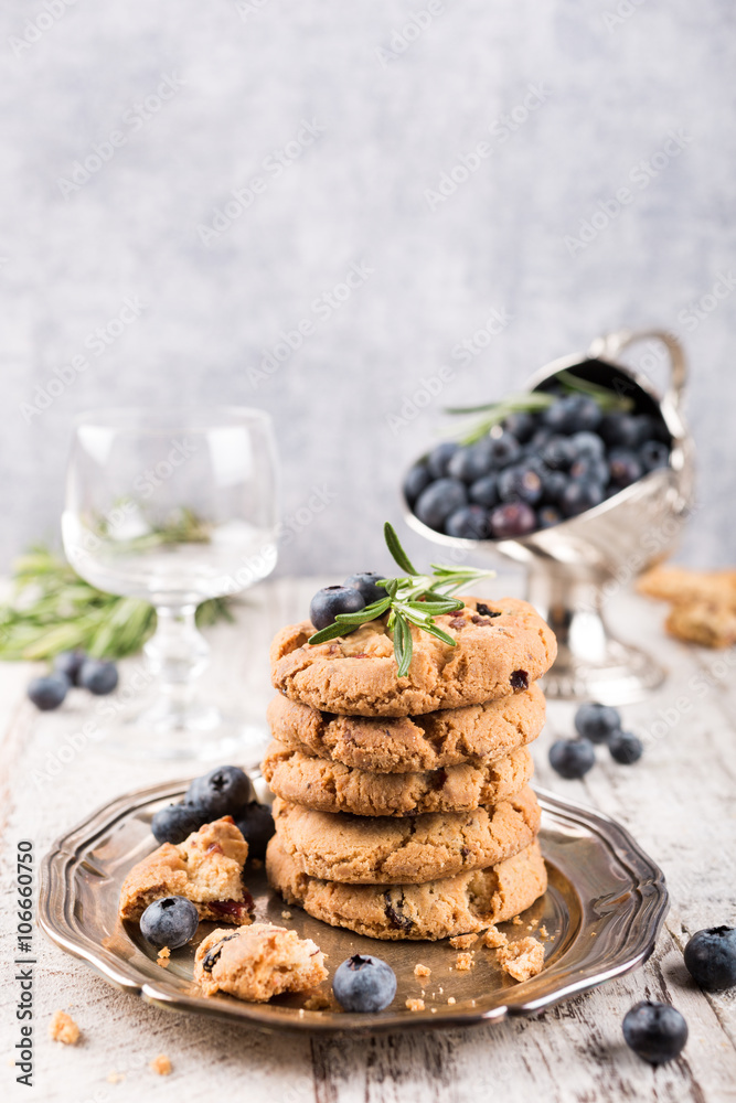 Chocolate chip and blueberries cookies 