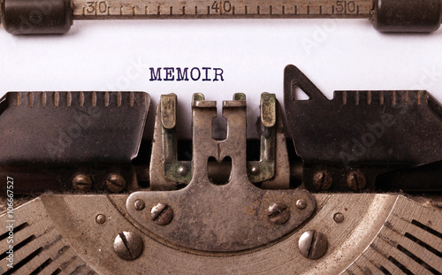Vintage typewriter - Memoir
