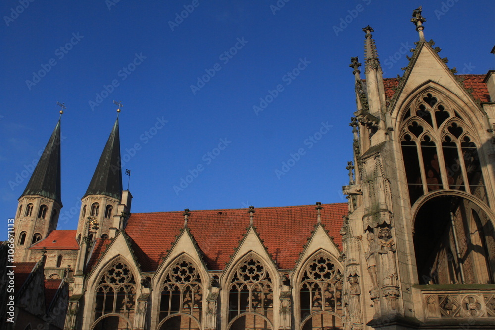 Braunschweiger Baukunst: Altstadtrathaus (heute Stadtmuseum) und Martinikirche