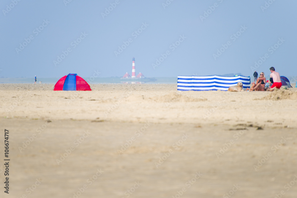 St. Peter-Ording mit Blick auf den Westerhever Leuchtturm St. Peter-Ording mit Blick auf den Westerhever Leuchtturm