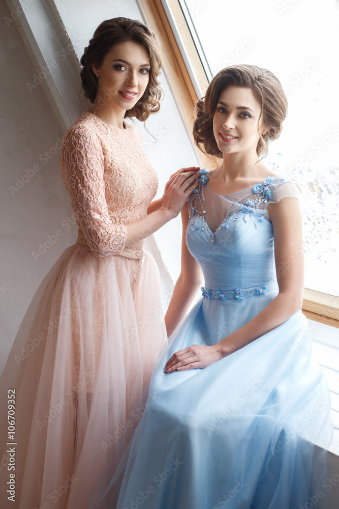 Beautiful dresses for young ladies hotsell