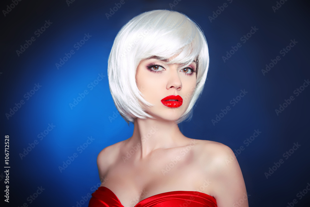 Beauty Makeup. Short hairstyle. White bob hair style. Blonde you
