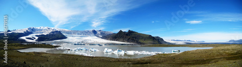 Panorama of Fjallsárlón, a glacier lake at the south end of Vatnajökull glacier (Iceland)
