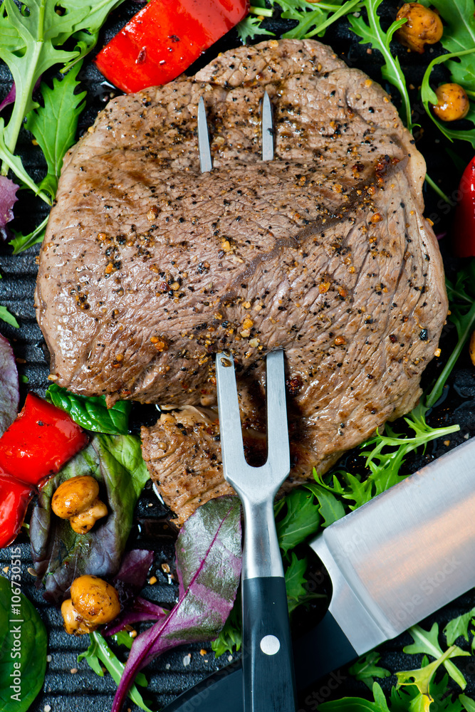 Fry Braising Irish Beef Steak Hand Prepared From Prime Cuts 스톡 사진