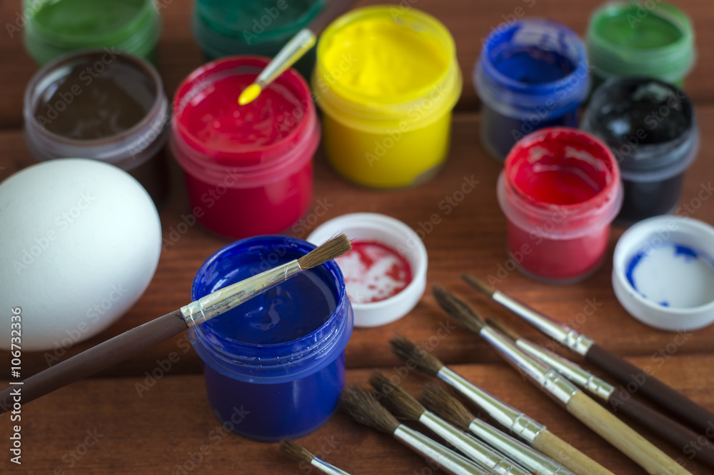 Painted Easter eggs on a wooden background Painted Easter eggs on a wooden background