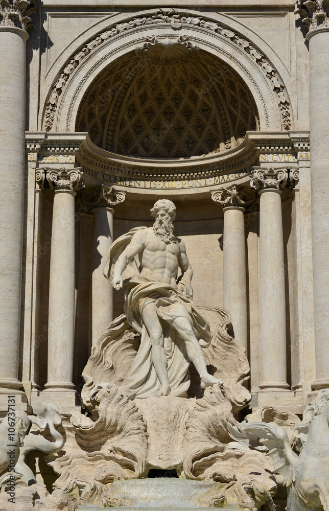 Fototapeta premium Oceanus god in beutiful Trevi Fountain central exedra, in Rome