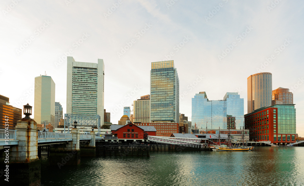 Fototapeta premium Boston Skyline Showing Financial District and Tea Party Museum, Boston, USA. 