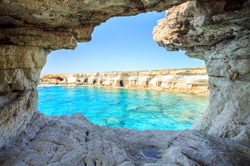 Fotobehang Cyprus Kliffen en zeebogen Ayia Napa  © eunikas