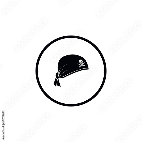 Icon pirate hat with skull and sabers.