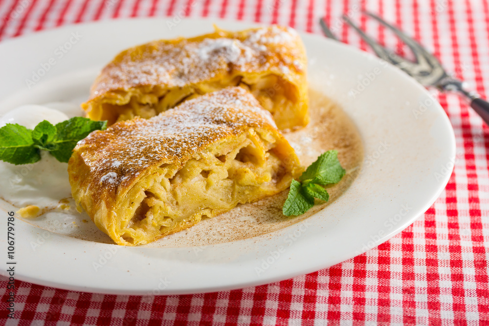 apple strudel apple strudel