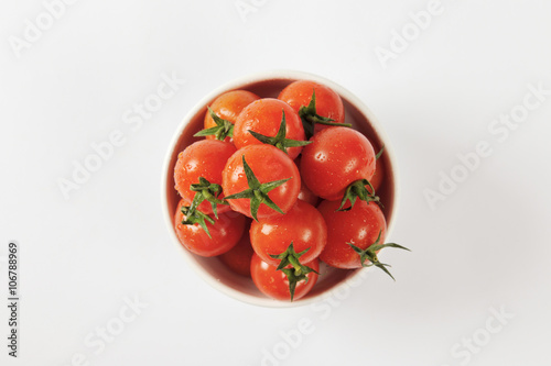 Fresh cherry tomatoes © Viktor
