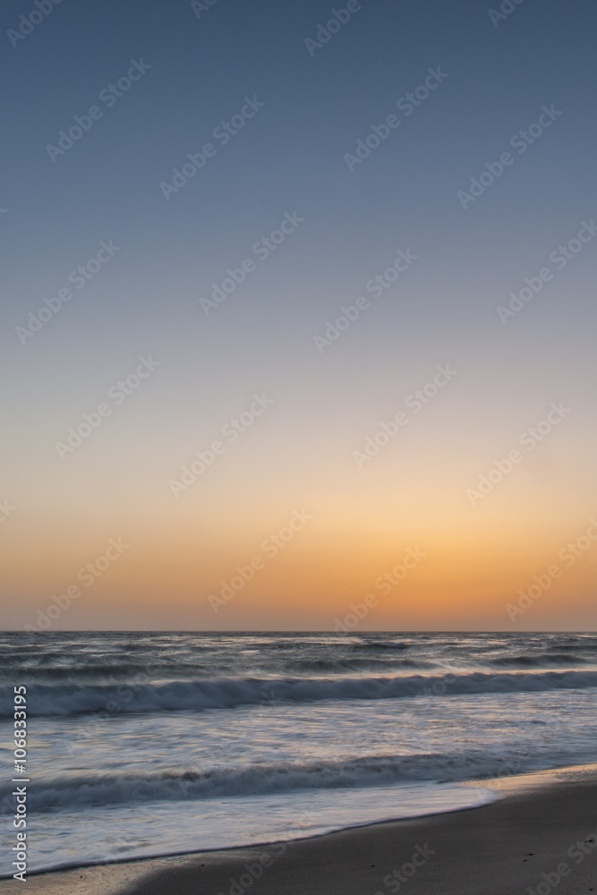 Obraz premium california vibrant sunset on the pacific ocean