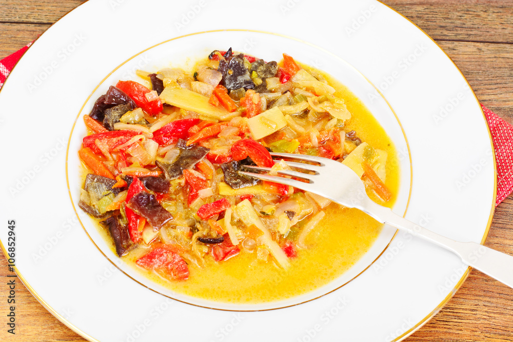 Bean Sprouts with Bell Peppers, Mushrooms Mun, Onions, Bamboo Sh Bean Sprouts with Bell Peppers, Mushrooms Mun, Onions, Bamboo Sh