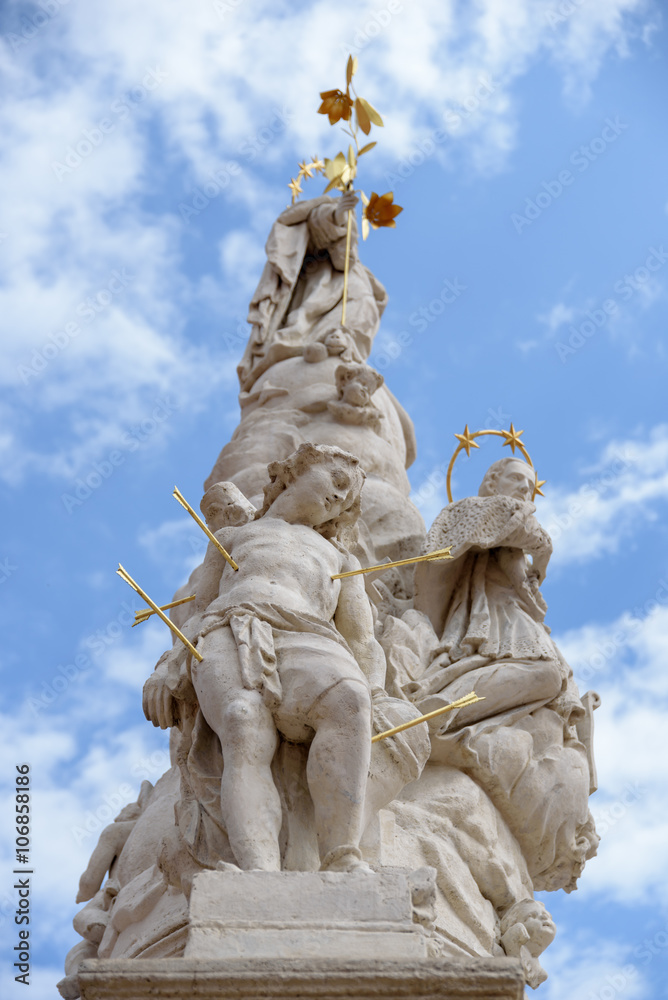 Fototapeta premium Statue in Timisoara. Liberty square.