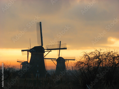 Pays-bas / Moulins de Kinderdijk