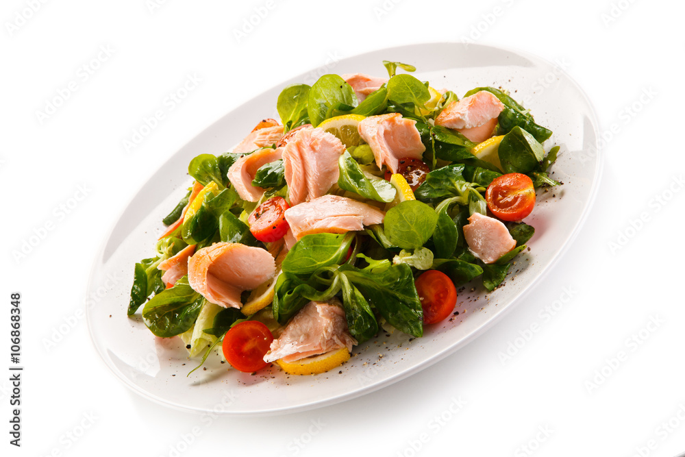 Fish salad - grilled salmon and vegetables