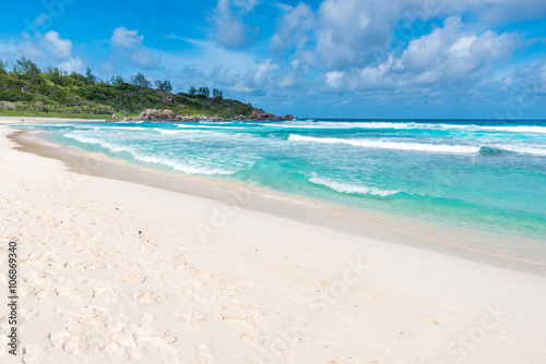 Fototapeta Naklejka Na Ścianę i Meble -  Beautiful beach - Anse Cocos - La Digue, Seychelles