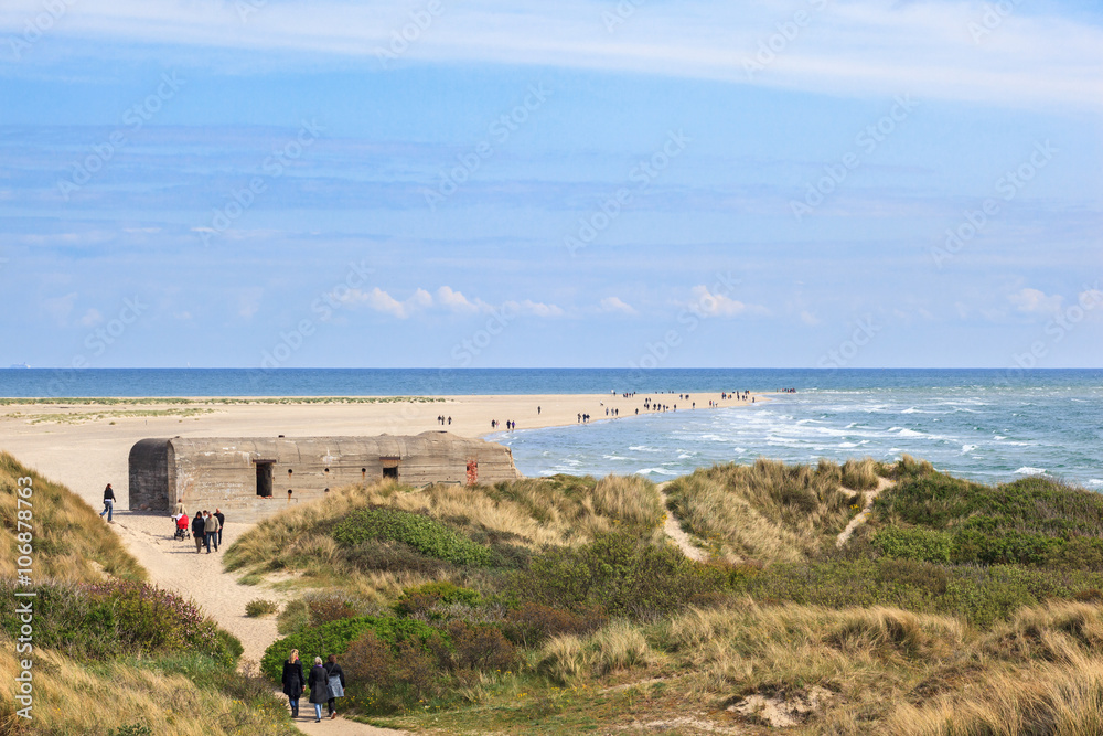 People who walk out to the tip of Skagen