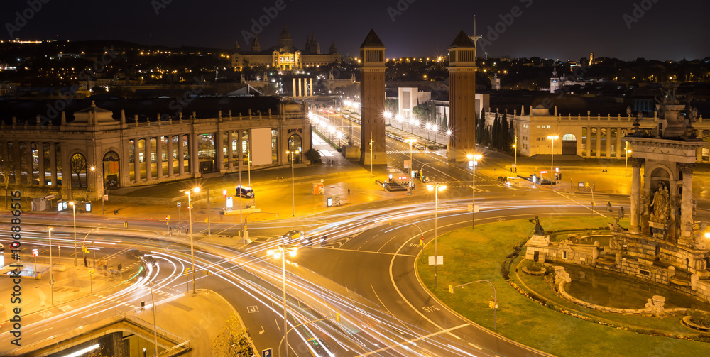 Fototapeta premium plaza des espanya barcelona spain at night