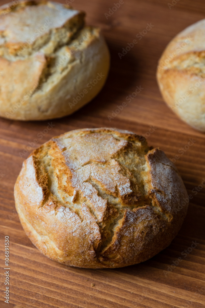 round fresh bread bun