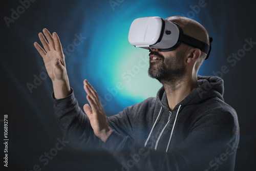 Men with virtual reality glasses