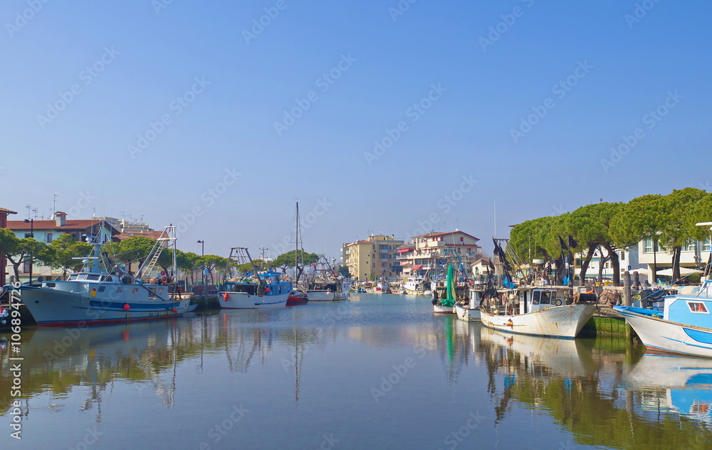 Der Fischerhafen von Caorle / Venetien / Italien