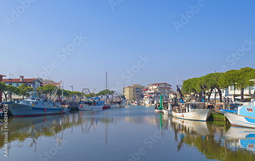 Der Fischerhafen von Caorle / Venetien / Italien © carinthian