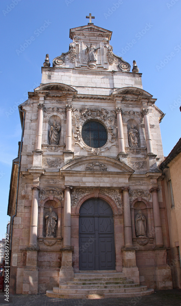 Dijon, façade baroque de la chapelle des Carmélites, France