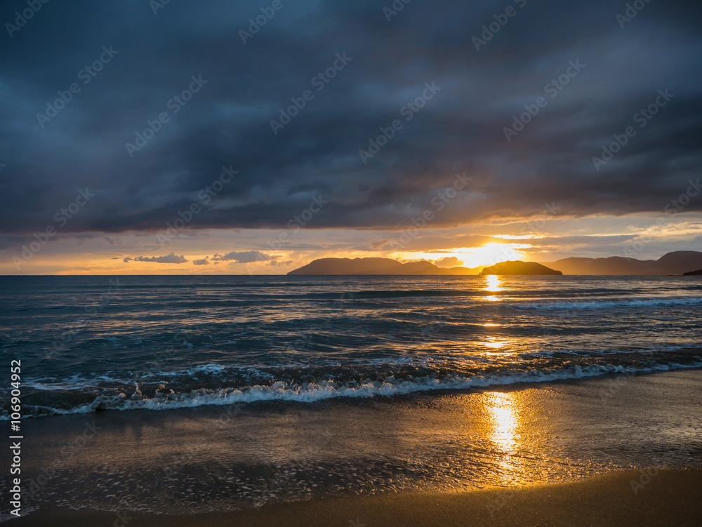 Obraz premium beautiful sunset in zante island