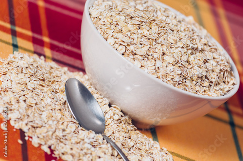 Cereal de avena aislado