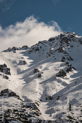 Fototapeta Naklejka Na Ścianę i Meble -  Tatra mountains, snow fields on Zabi Szczyt