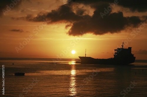 Boat sunset: Grand Cayman, Cayman Islands © jlarsonphotos