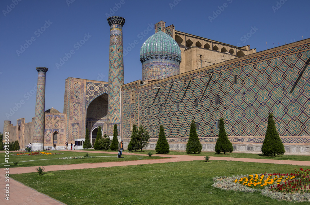 Sher-Dor Madrasah at Registan square, Samarkand, Uzbekistan