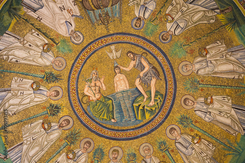 Mosaike in Ravenna photo