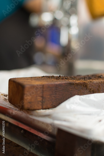 Wood for coffee knock © pongmoji