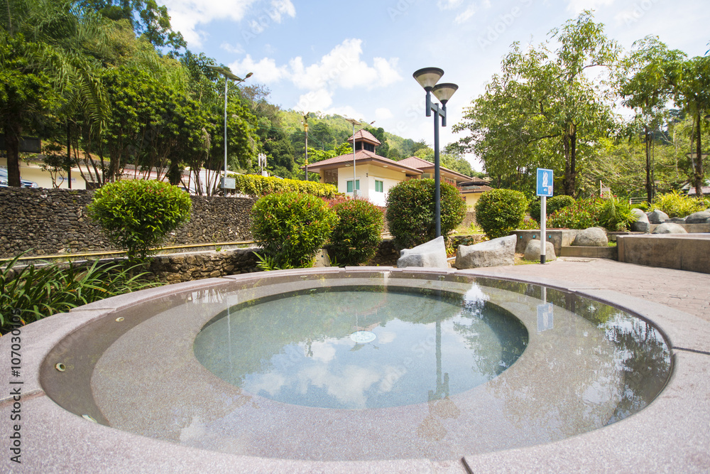  Raksa Warin hot spring at Ranong