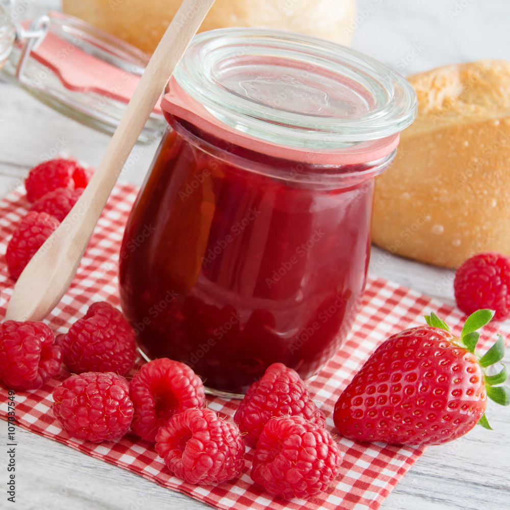 Marmelade - HImbeeren und Erdbeeren