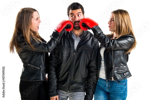 Fotografía Girls giving a punch at her ex-boyfriend