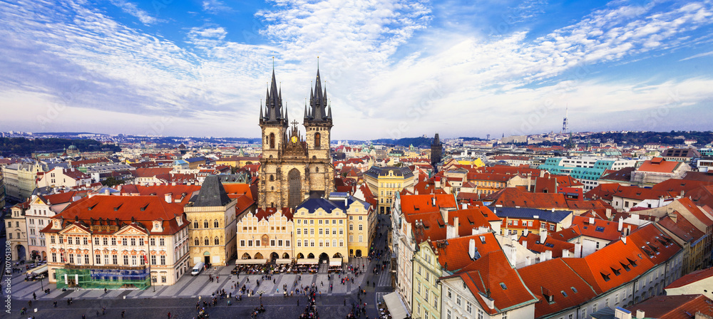 Obraz premium piękne czerwone dachy Praga, widok panoramiczny