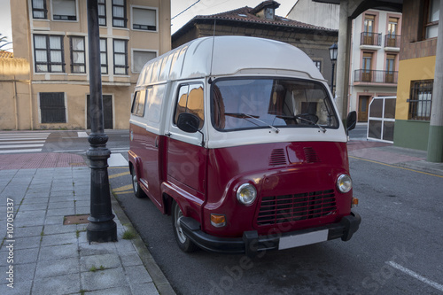 RENAULT ESTAFETTE , AUTO CARAVANA ANTIGUA