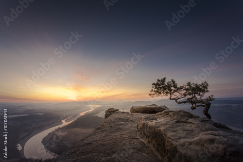 Lielienstein / Blick vom Lilienstein auf das Elbetal in der Nähe von Dresden in Sachsen.