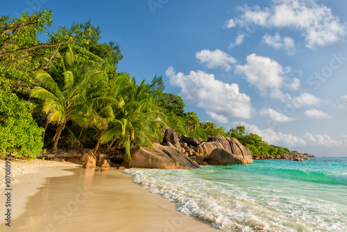 Canvastavla anse lazio beach praslin island seychelles