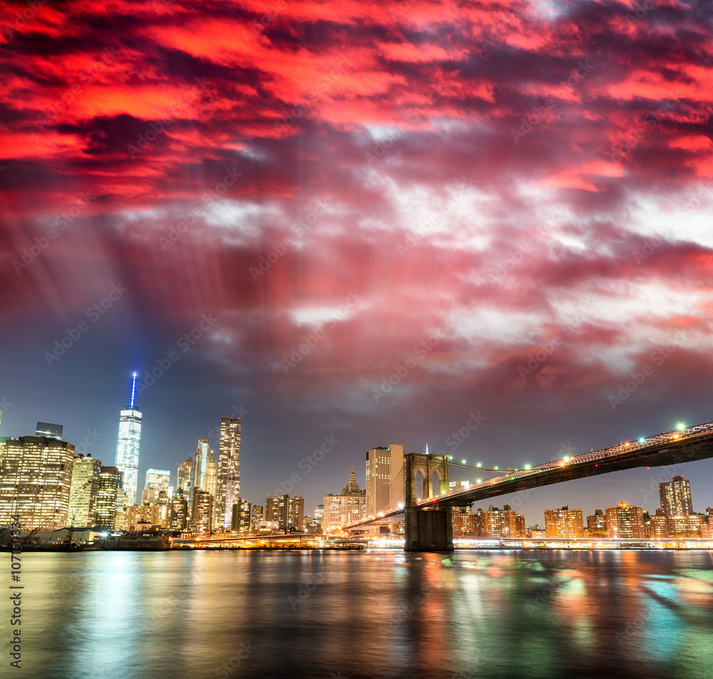 Amazing panoramic view of Lower Manhattan at sunset from Brookly