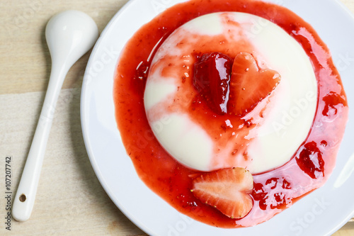 panna cotta Italian dessert