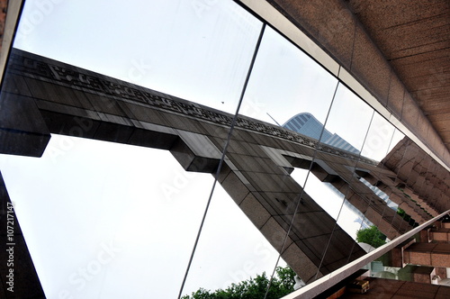 Shanghai  - Spiegelung in einer Wolkenkratzer-Fassade photo