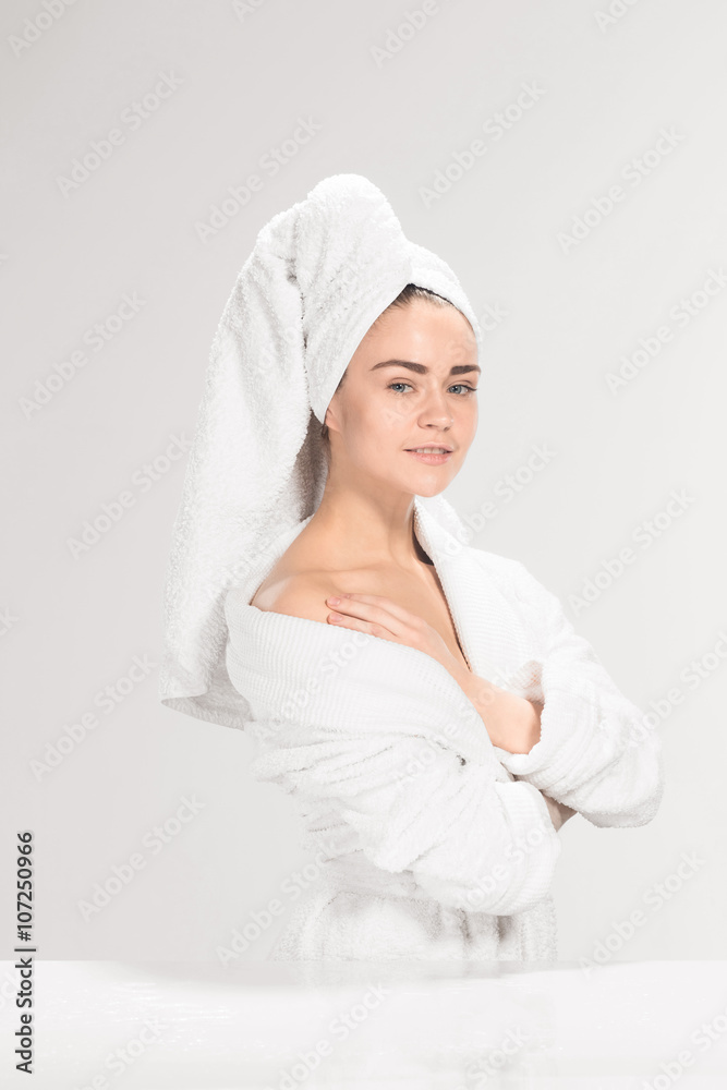 Obraz premium The girl with a clean skin in bathroom