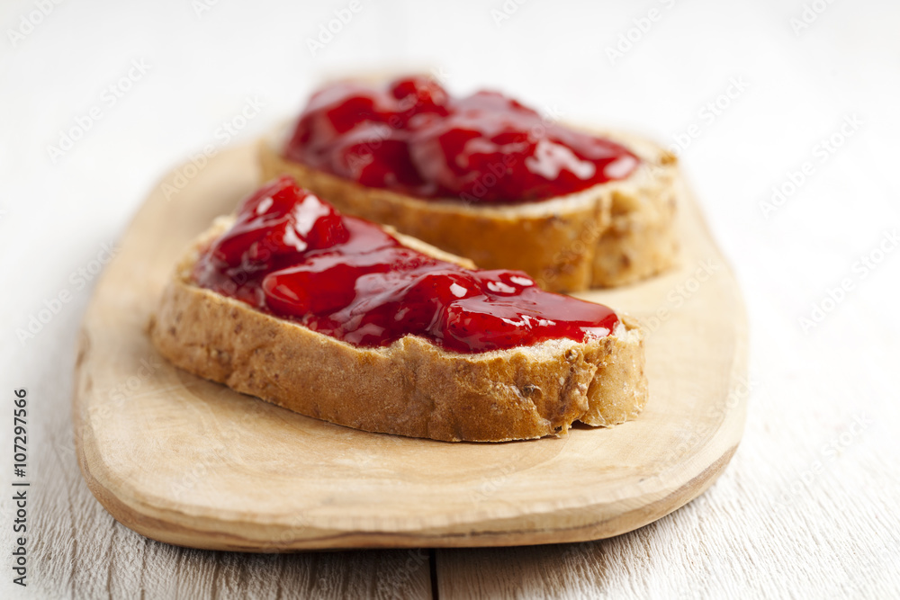 whole wheat bread with strawberry jam whole wheat bread with strawberry jam