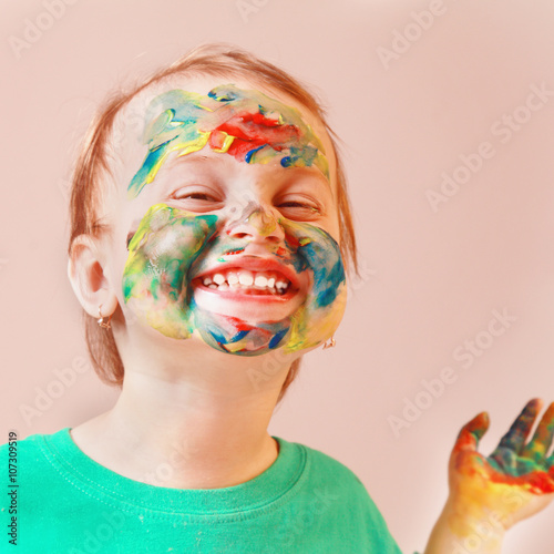 children's make-up (humorous picture) © zwiebackesser