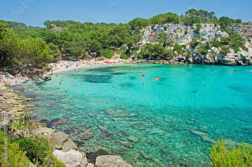 Minorca, Isole Baleari, Spagna: la baia di Cala Macarella il 7 luglio 2013