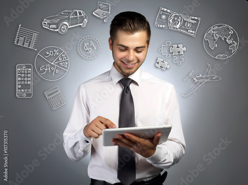 Online shopping. Handsome b...